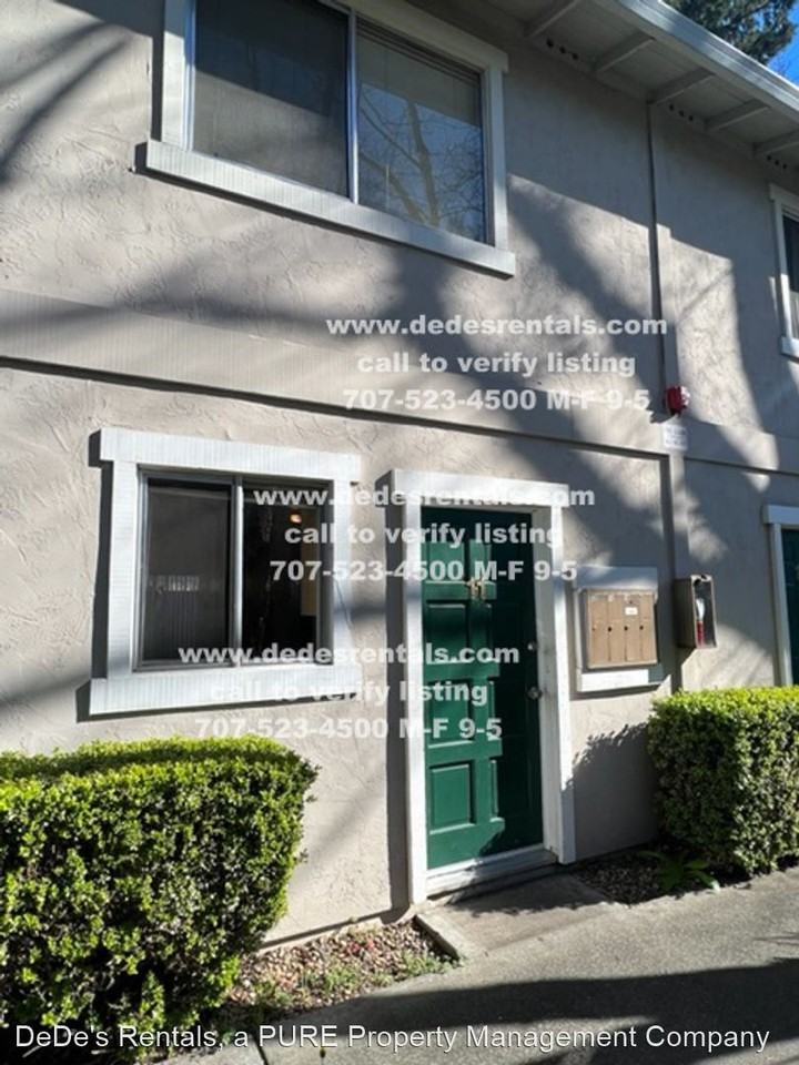 48 Lark Center Drive - Photo 2 of 22