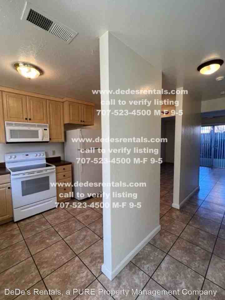 48 Lark Center Drive - Photo 3 of 22