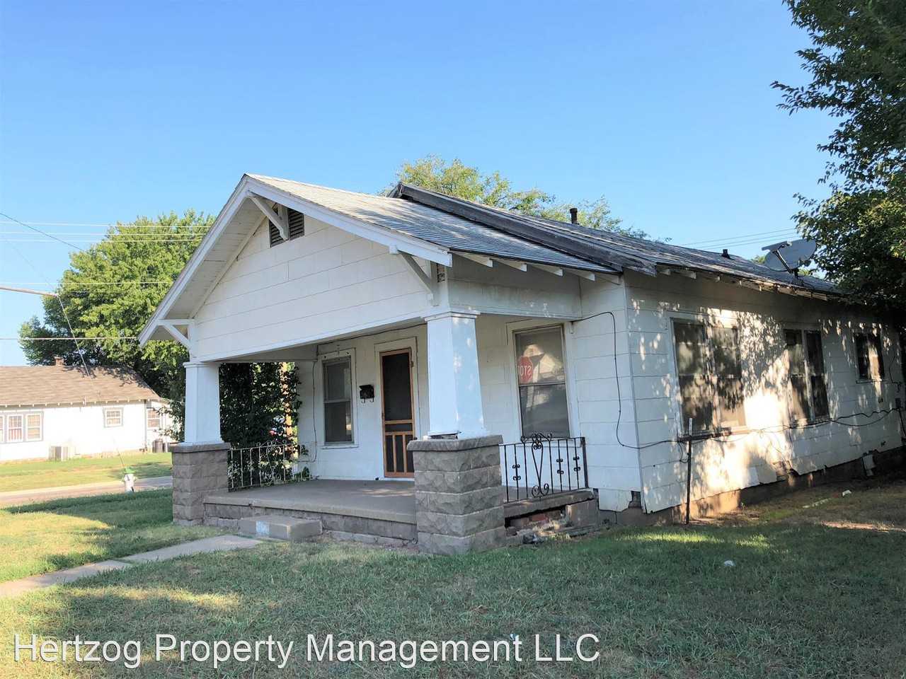 821 W Highland Ave - Photo 2 of 10