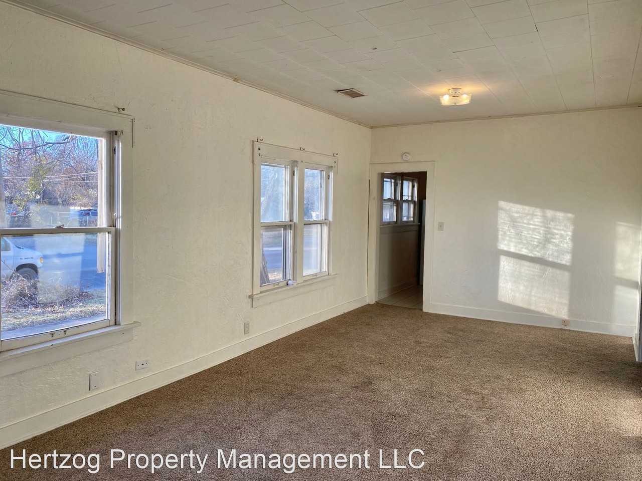 821 W Highland Ave - Photo 3 of 10