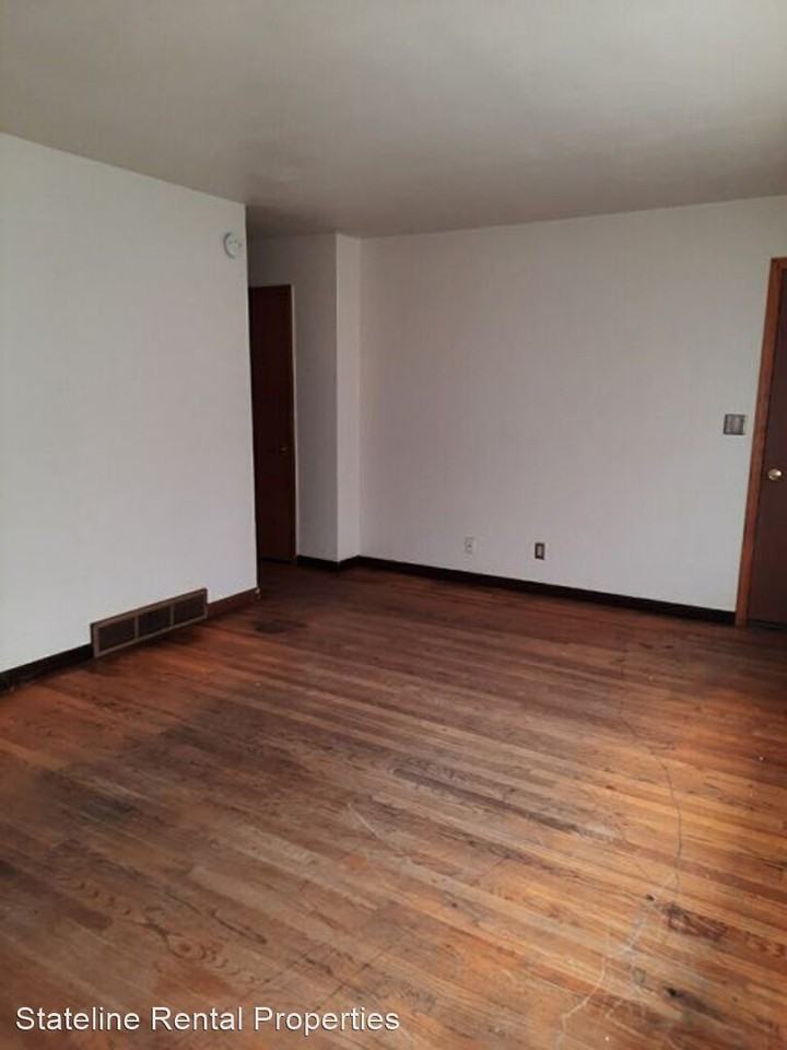 2221 7th Ave - Photo 2 of 18