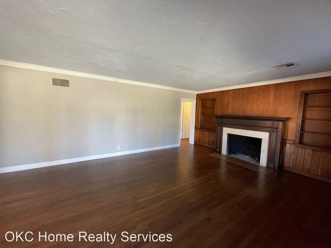 1718 Guilford Ln - Photo 2 of 34