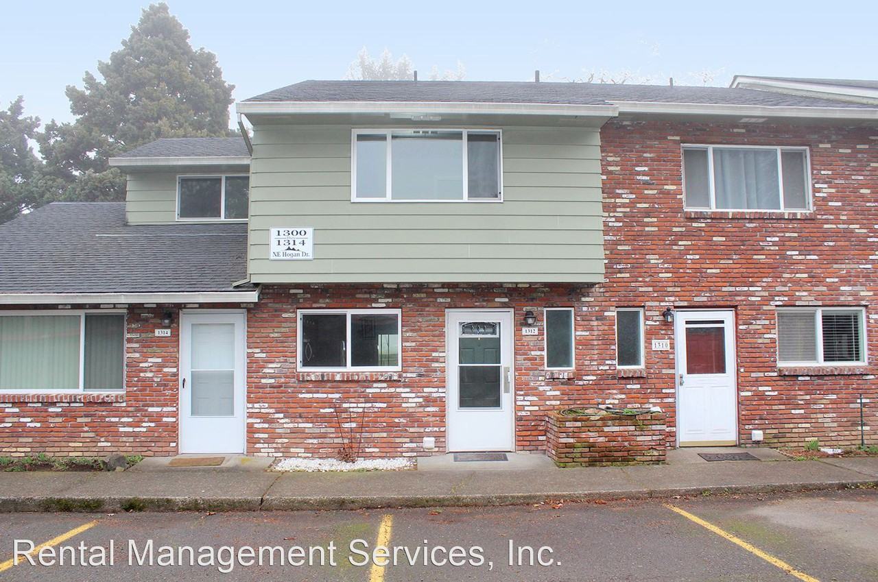 1312 Ne Hogan Dr - Photo 2 of 25