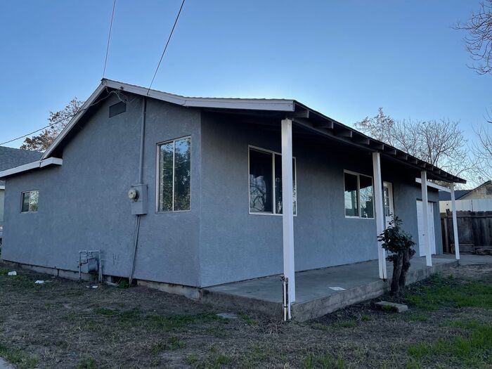 506 E Hatch Rd - Photo 3 of 4