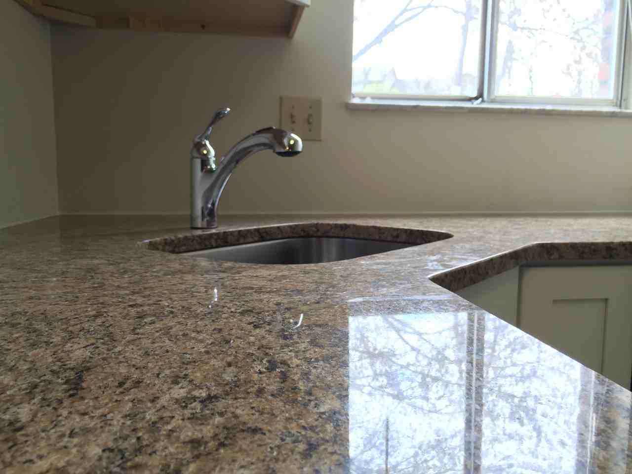 Sutton Place Apartments and Townhomes - Photo 7 of 50