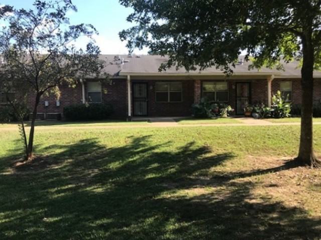 The Elms - Photo 2 of 5