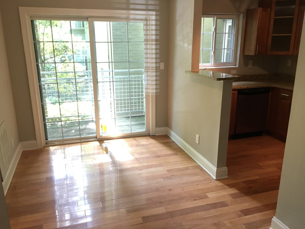 Briarcliff Court Condos - Photo 7 of 14