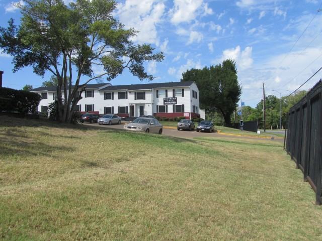 Southern Oaks Apartments 3424 Southern Oaks Blvd, Dallas, TX 75216