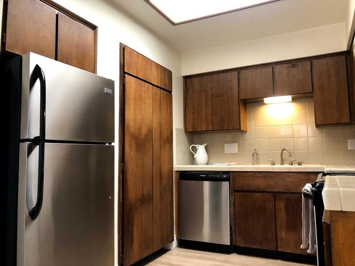 The Lexington - Photo 2 of 23