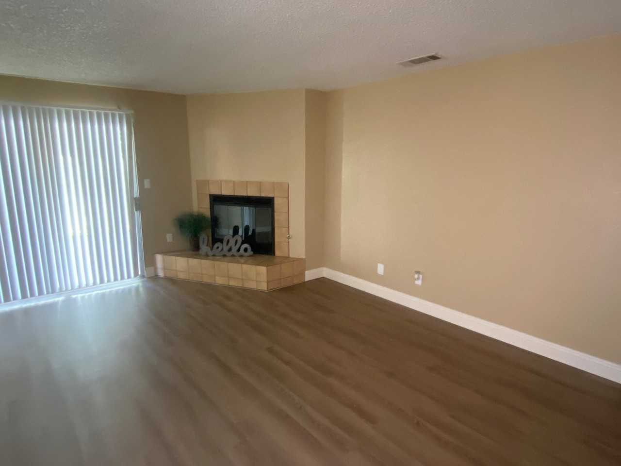 The Lexington - Photo 4 of 23