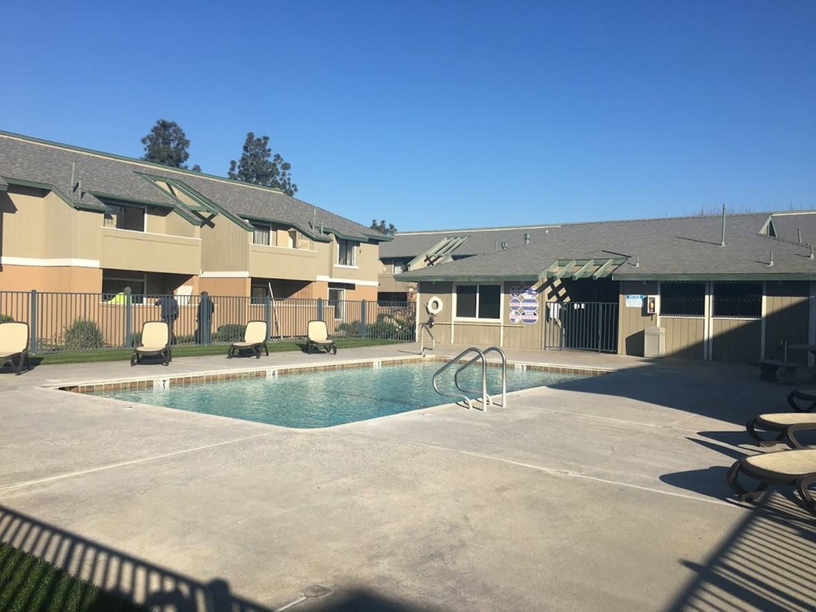 Pinewood Place - Photo 4 of 22