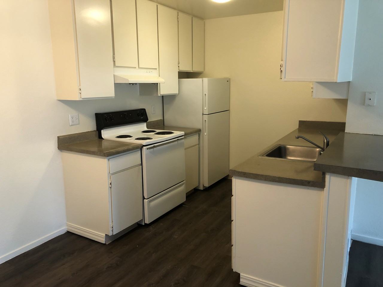 Pinewood Place - Photo 6 of 22