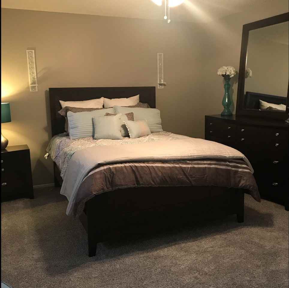 The Enclave - Photo 4 of 29