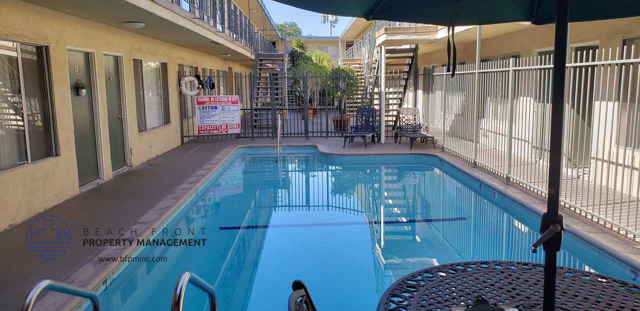 14000 Cordary Ave. - Photo 3 of 11