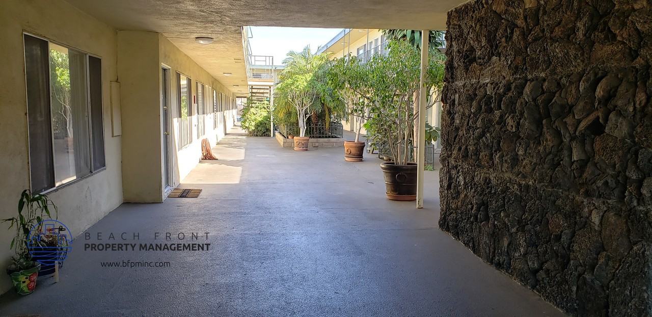 14000 Cordary Ave. - Photo 4 of 11