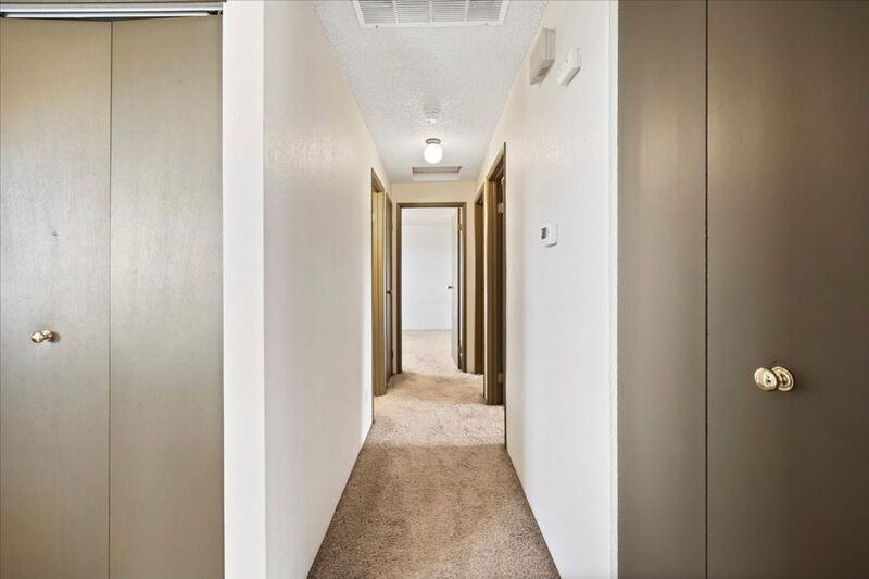 4601 Mallard Ct - Photo 4 of 11