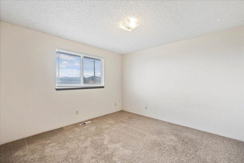 4601 Mallard Ct - Photo 6 of 11