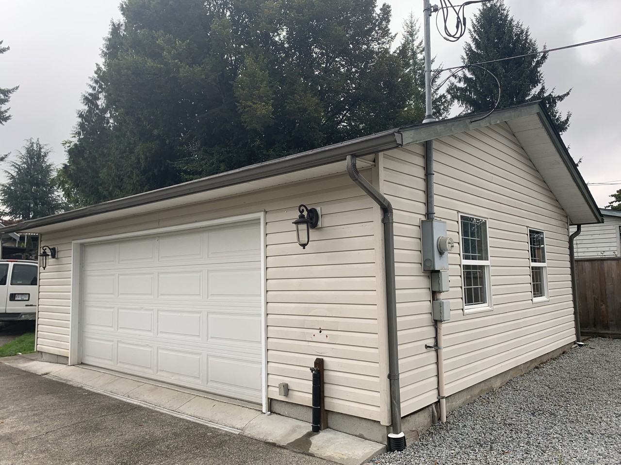 21202 Wicklund Avenue - Photo 2 of 44