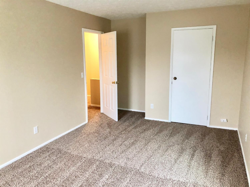 16 Stardust Ct - Photo 6 of 13