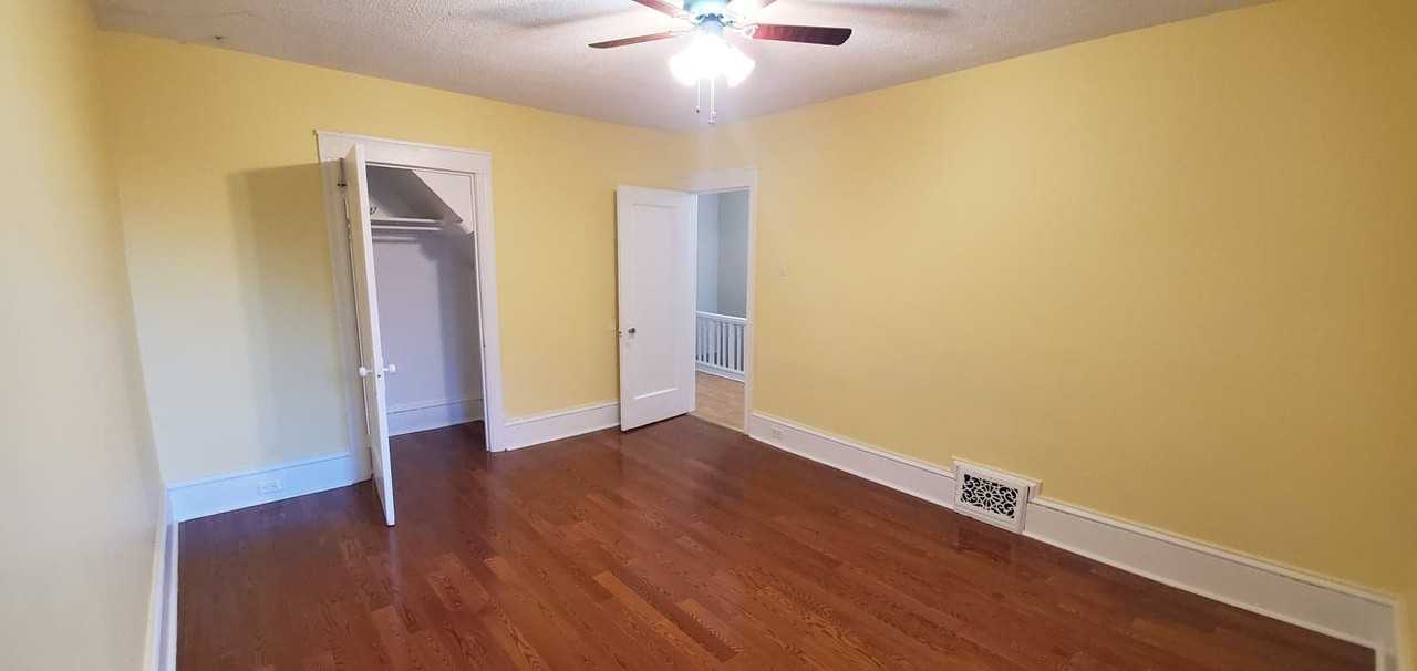 157 Spadina Avenue #2 - Photo 2 of 9