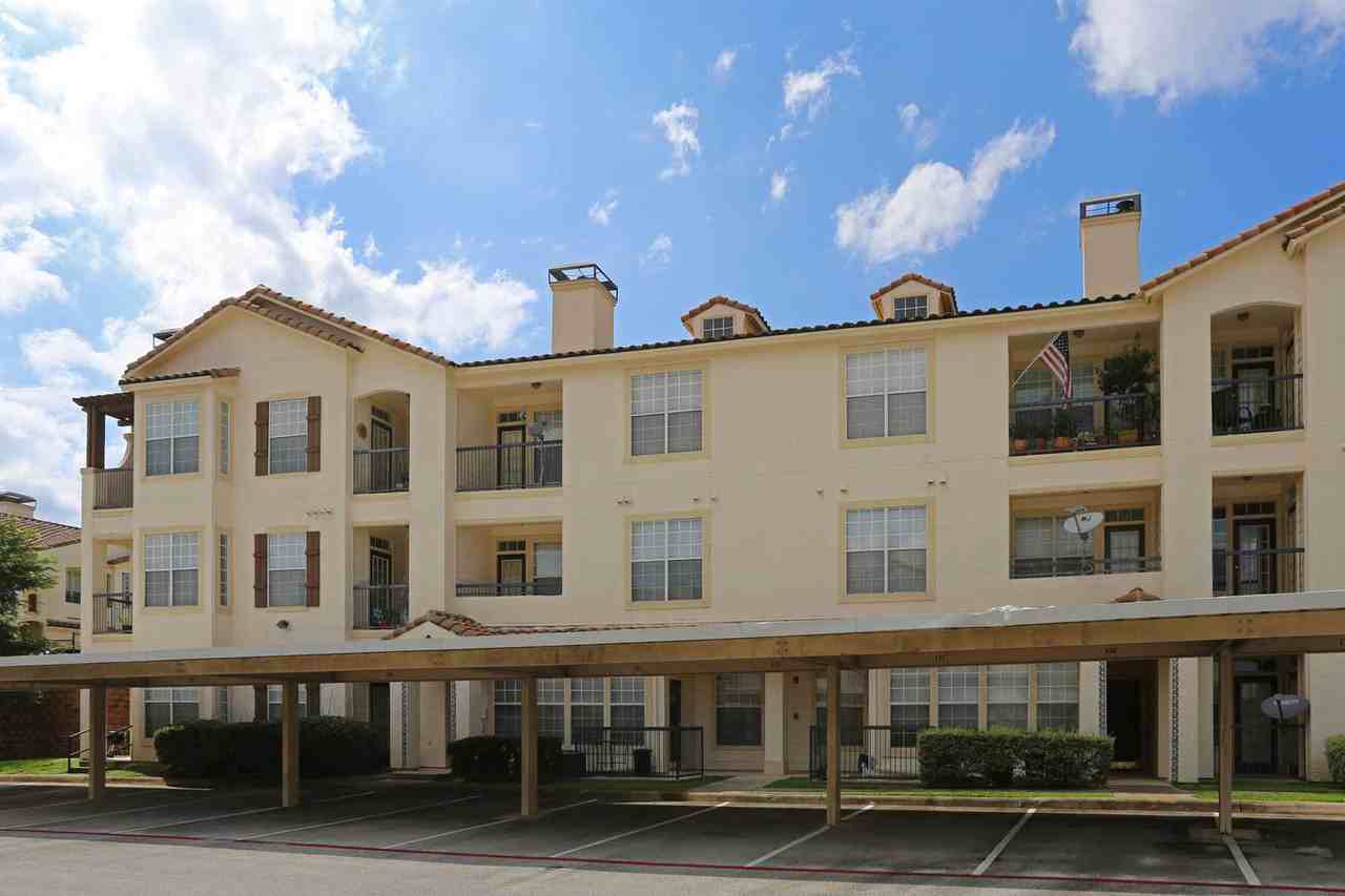 Oxford at Sonterra - Photo 3 of 32