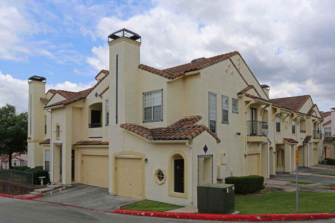 Oxford at Sonterra - Photo 5 of 32