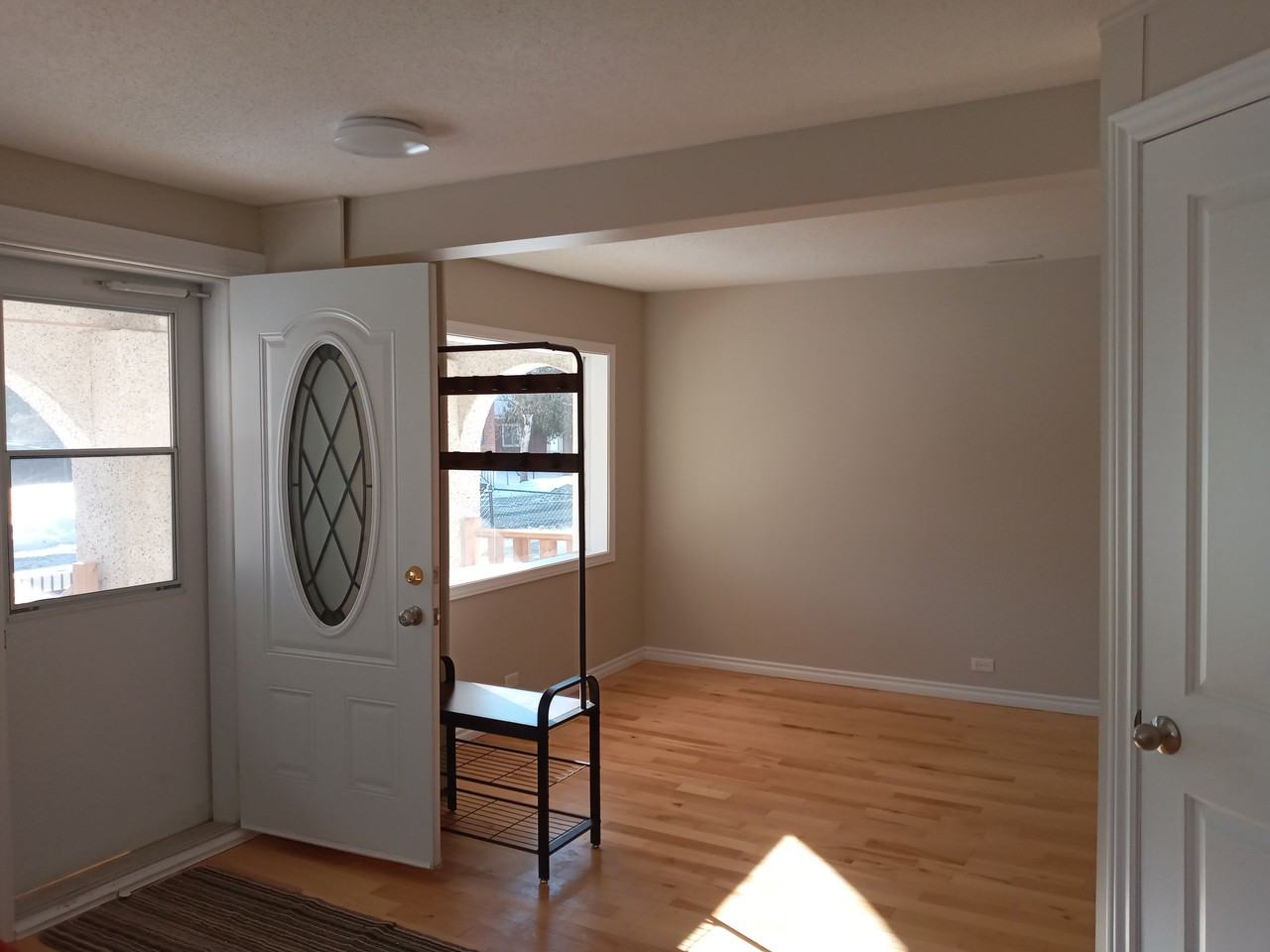 1831 Farwel Street - Photo 3 of 15