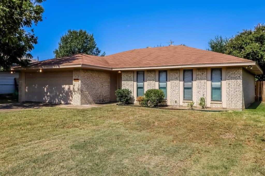 824 Green Pastures Dr - Photo 2 of 26