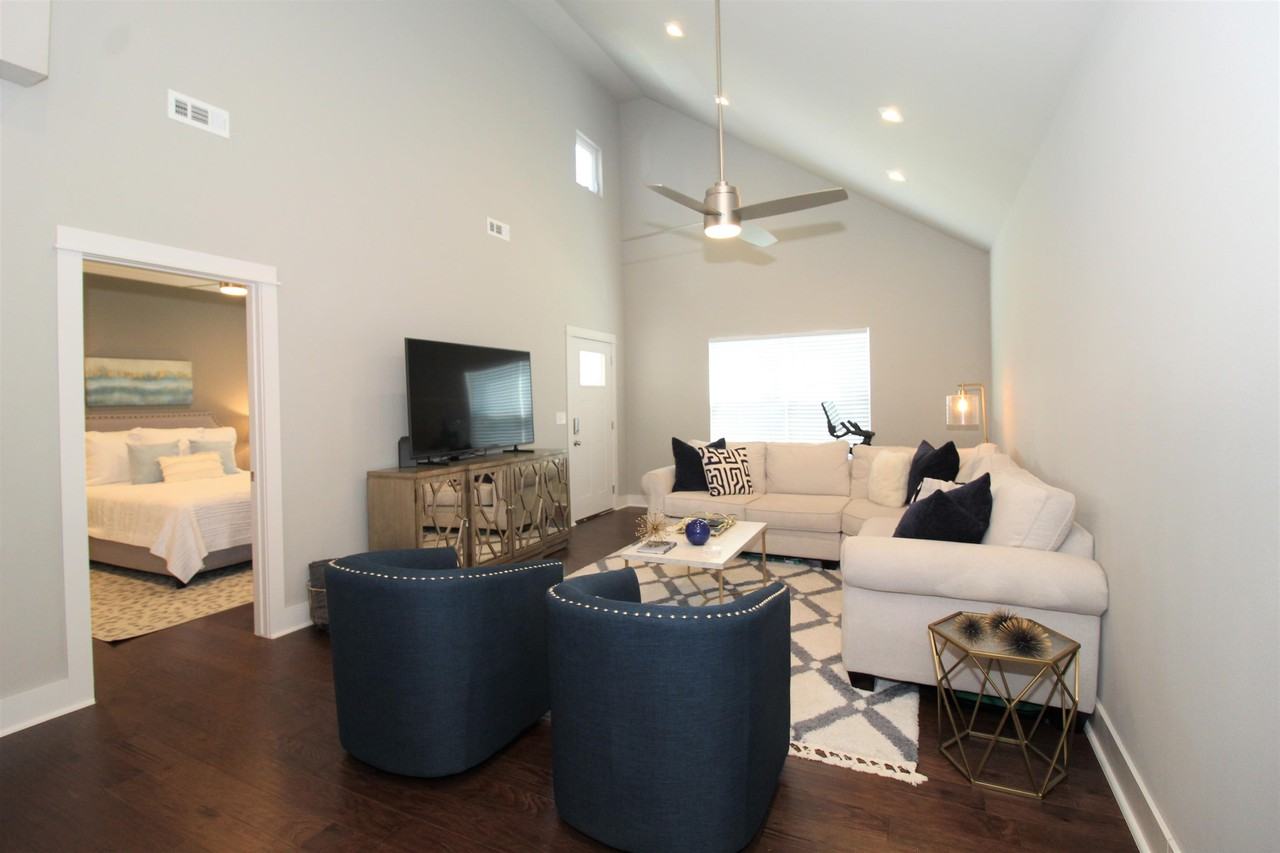 2047 S Florida Way #1 - Photo 6 of 22