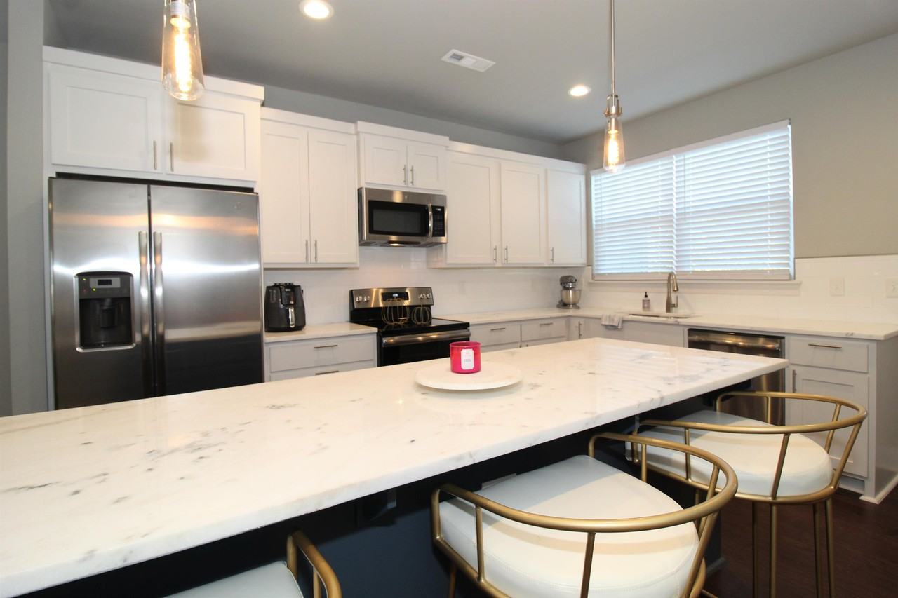 2047 S Florida Way #1 - Photo 7 of 22