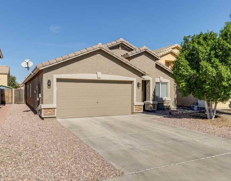 11560 W Cheryl Dr - Photo 2 of 28