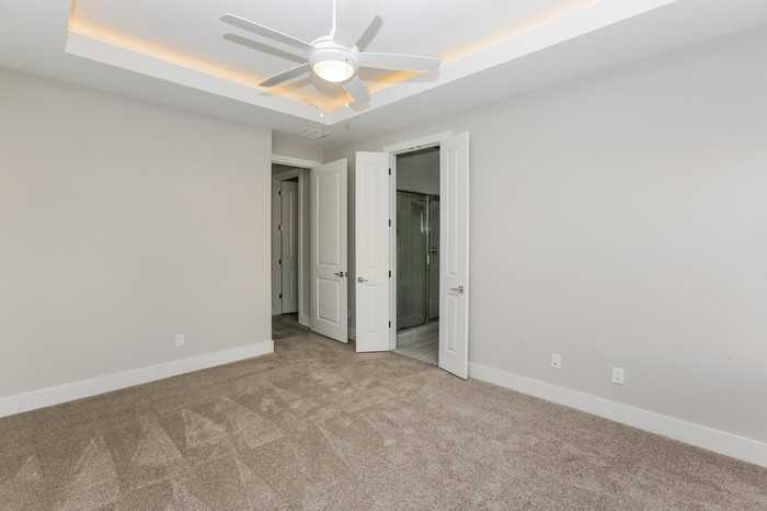 8628 Feather Hl - Photo 3 of 12