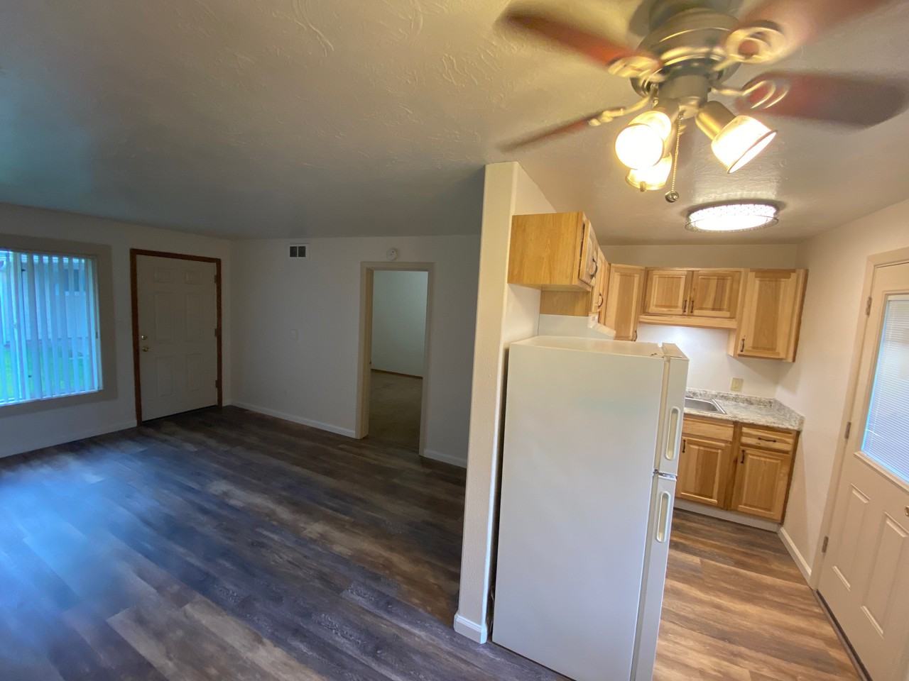 846 14th St Ne #846 - Photo 3 of 8