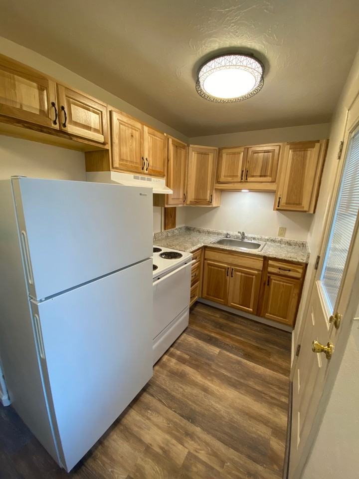 846 14th St Ne #846 - Photo 4 of 8