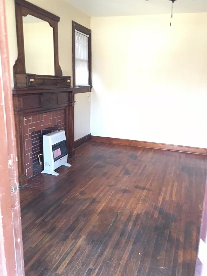 1211 8th St #1 - Photo 2 of 8