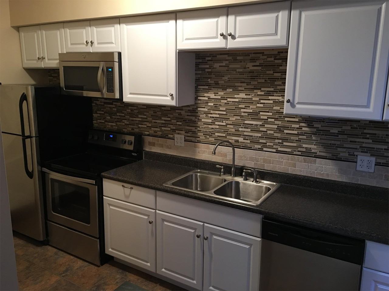 1211 8th St #1 - Photo 4 of 8