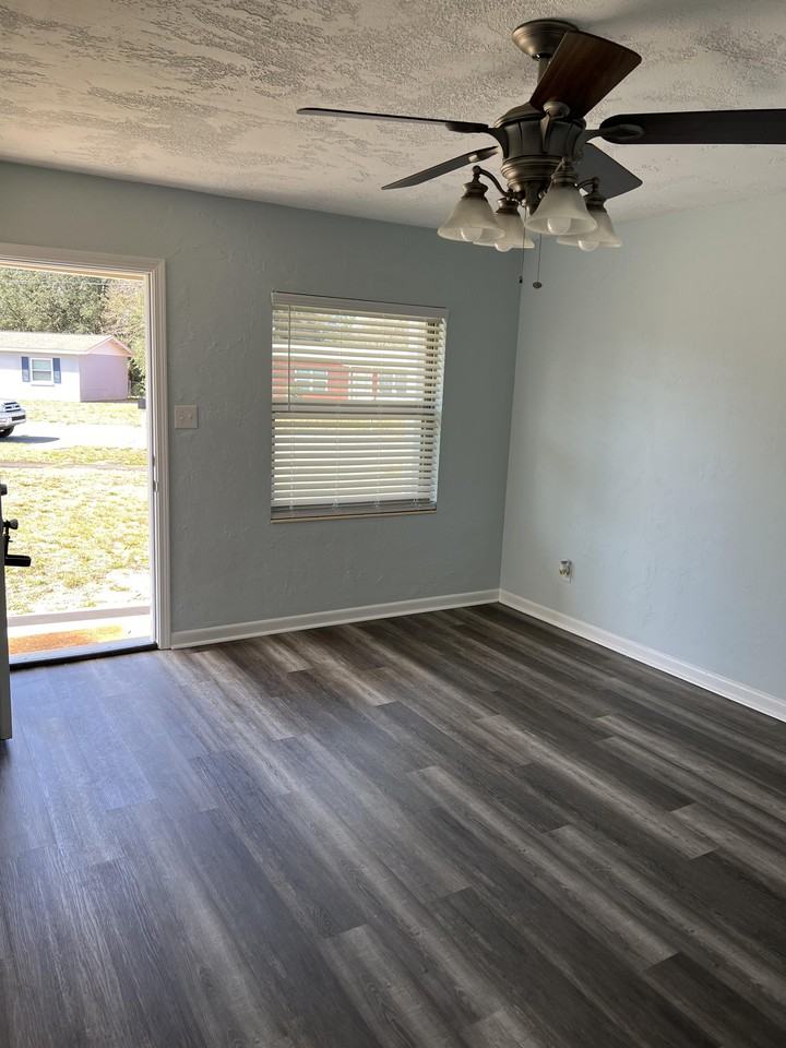 509 Trenton St #1 - Photo 3 of 15