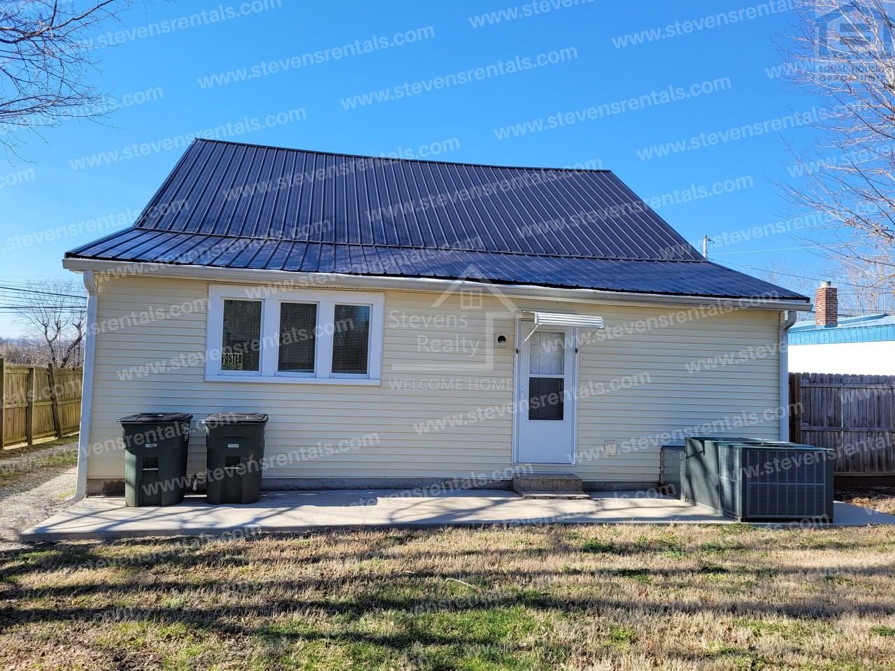 116 N Spring St - Photo 2 of 18