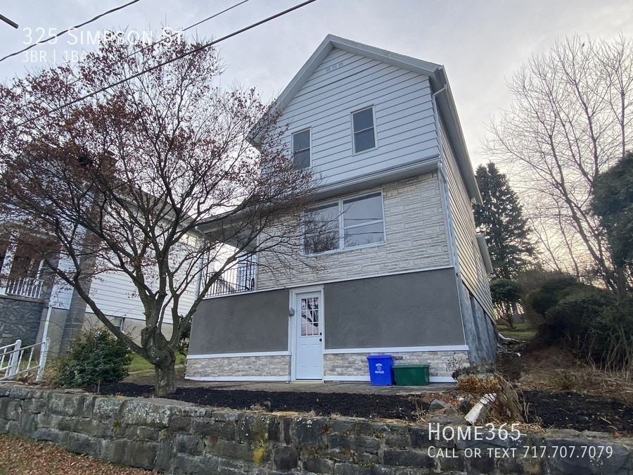 325 Simpson St - Photo 2 of 17