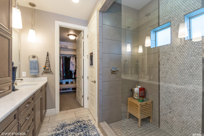 2263 Nw - Photo 4 of 10