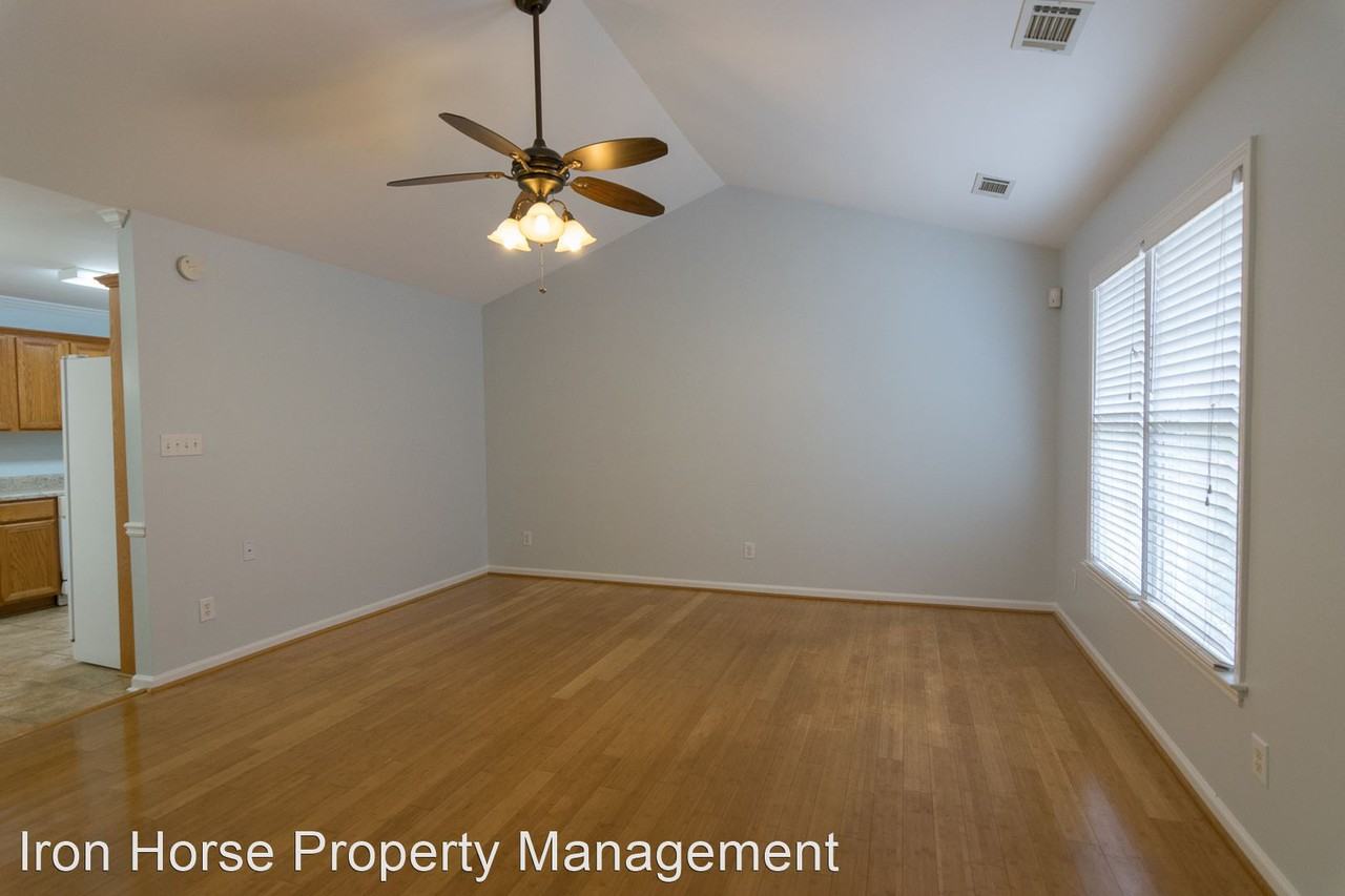 120 Spring Lake Pt - Photo 3 of 20