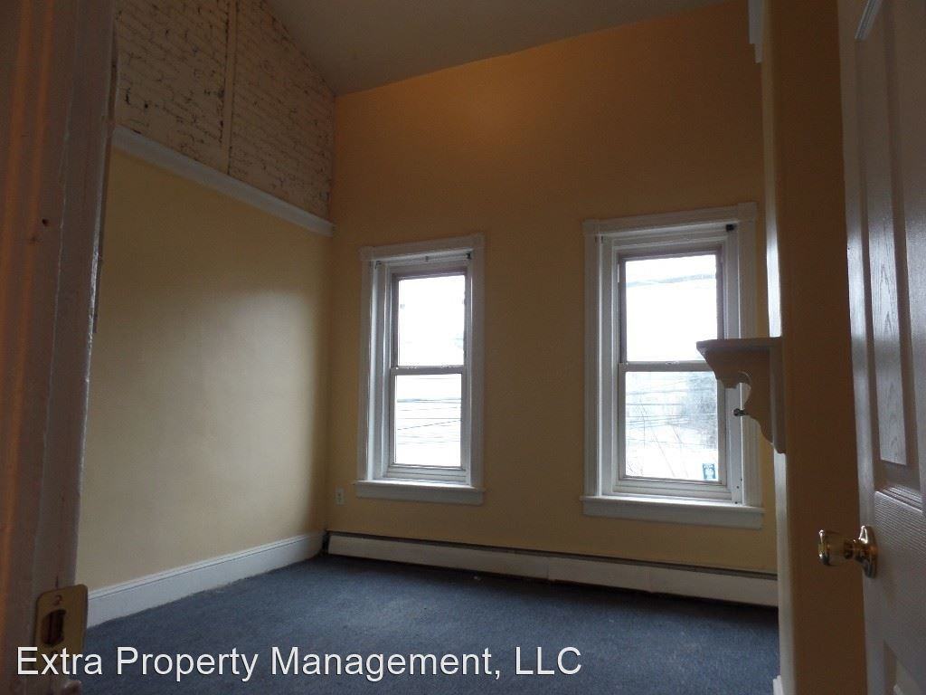 609 Genesee St - Photo 2 of 12