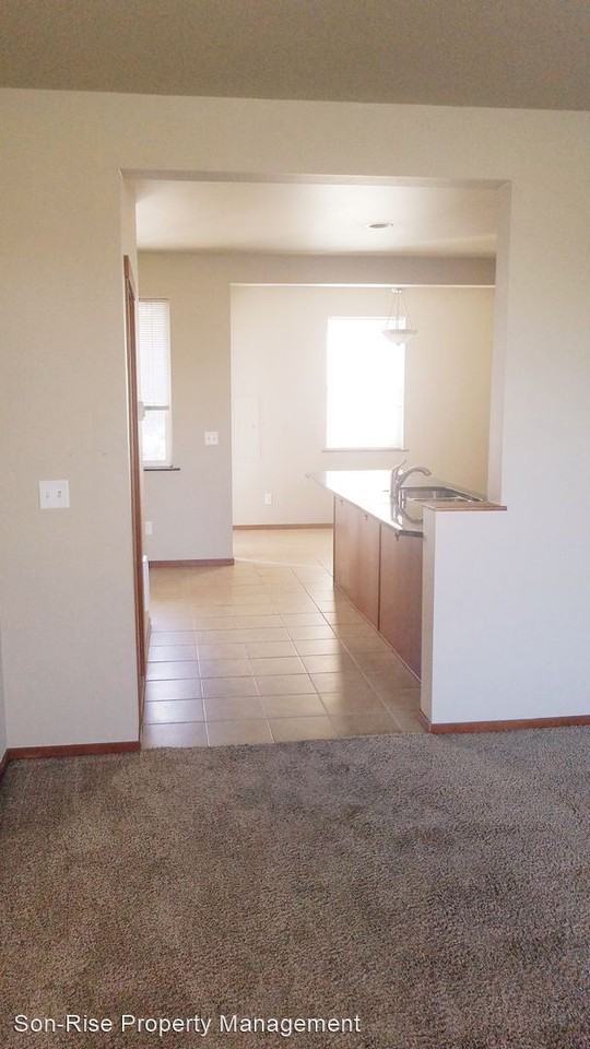 1980 Somerset - Photo 3 of 10
