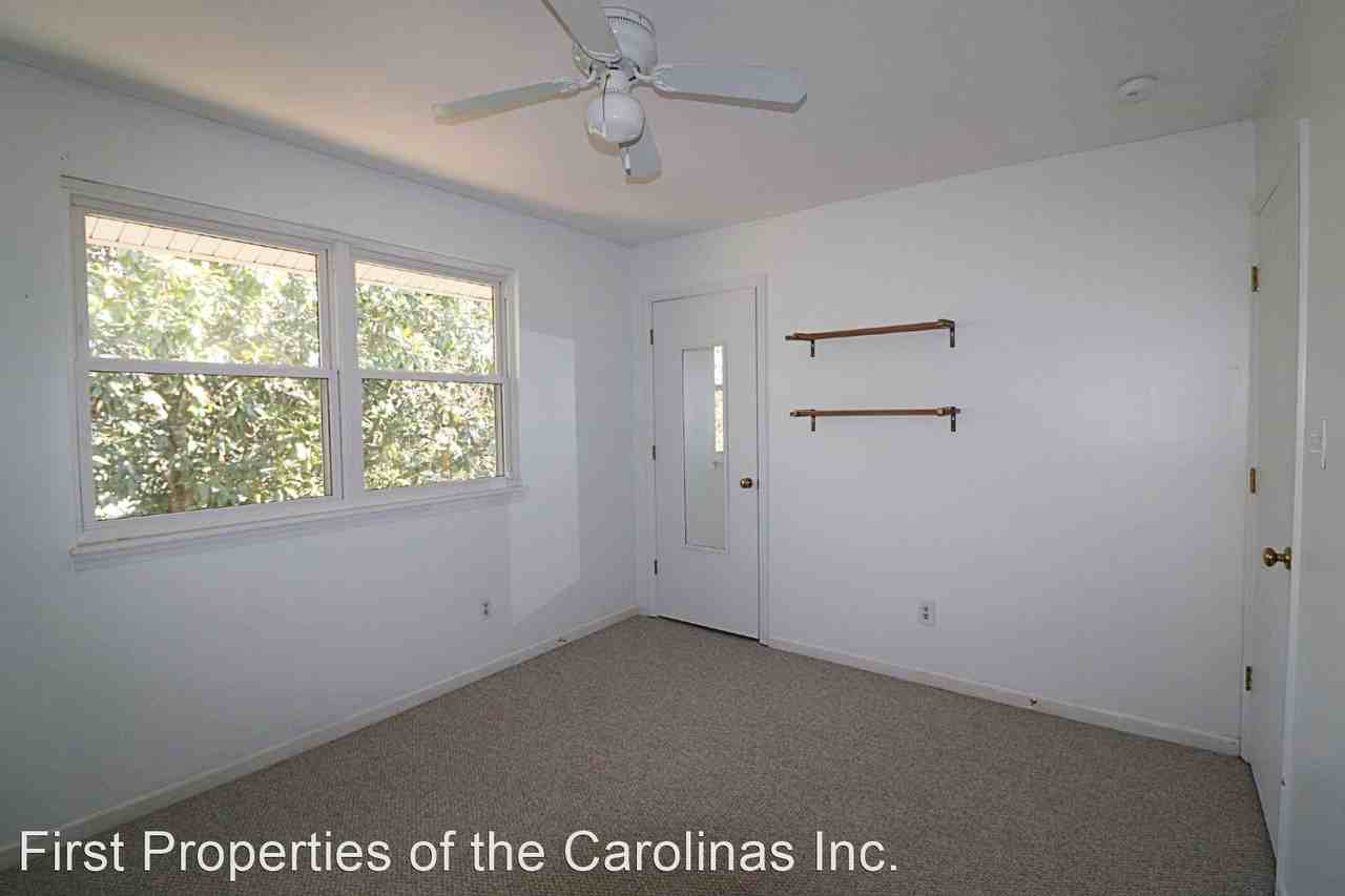 8211 Park Vista Cir - Photo 2 of 27