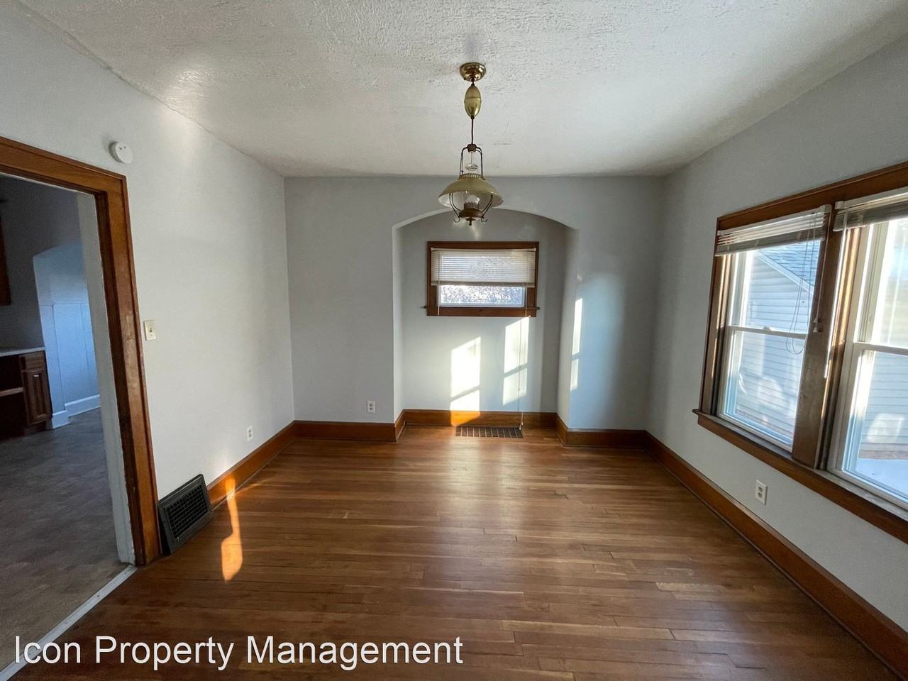 534 Columbus Ave Nw - Photo 3 of 8