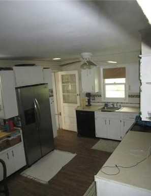 242 N 39th St - Photo 3 of 5