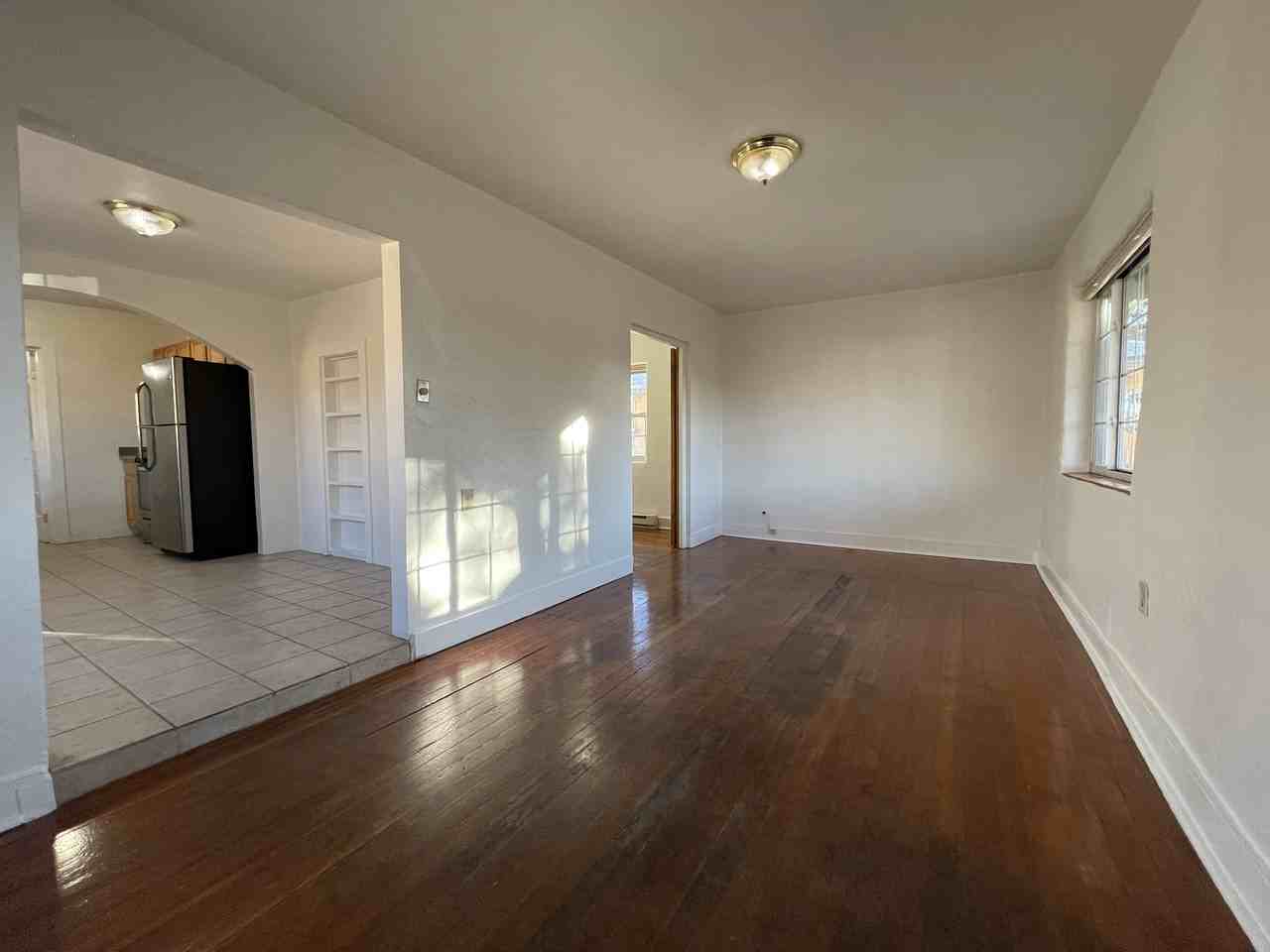 506 Adolfo St - Photo 2 of 11