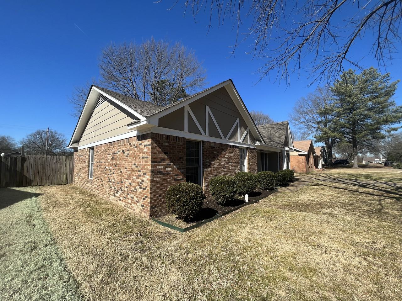 4343 Crescent Park Dr - Photo 2 of 25