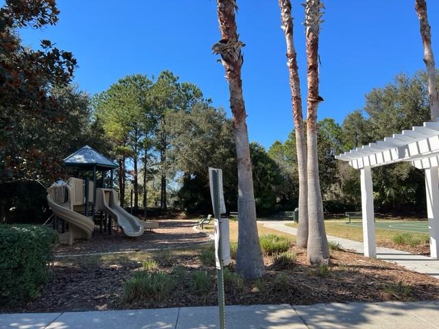 3916 Silverlake Way - Photo 4 of 24