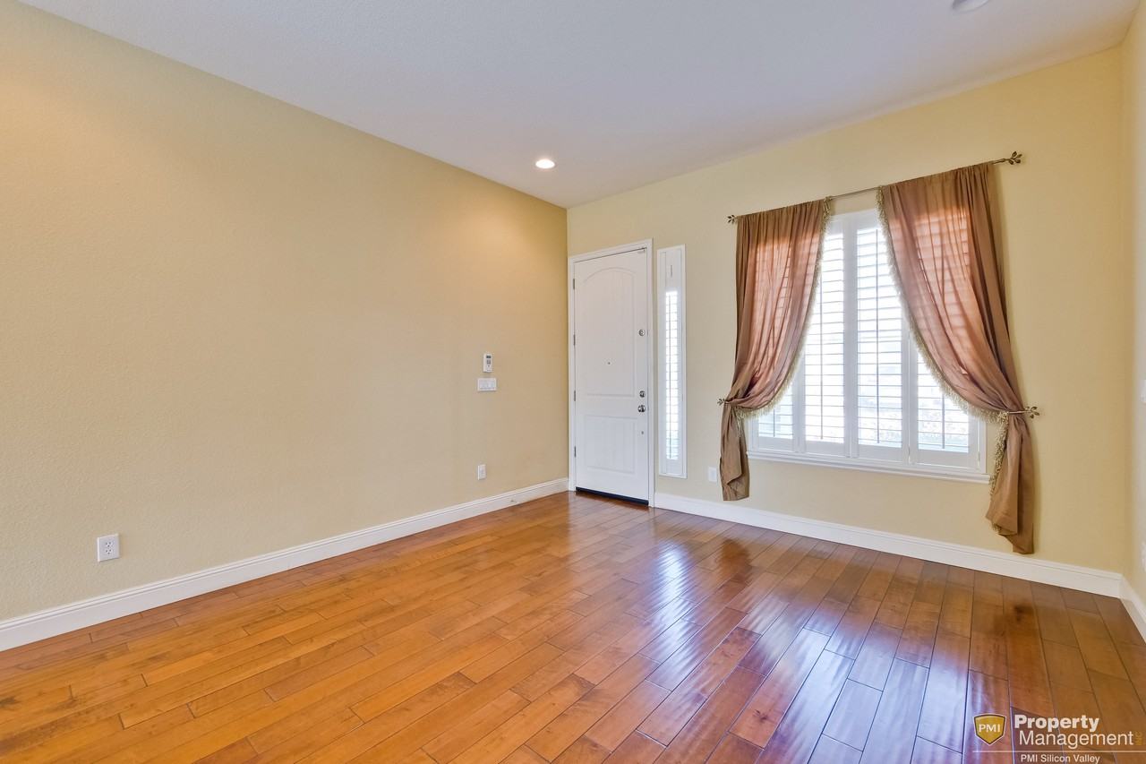 3027 Mousa Ct - Photo 3 of 31